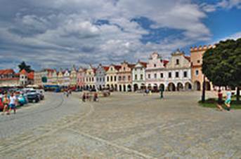 https://upload.wikimedia.org/wikipedia/commons/thumb/1/12/N%C3%A1m%C4%9Bst%C3%AD_Zachari%C3%A1%C5%A1e_z_Hradce%2C_Tel%C4%8D.jpg/220px-N%C3%A1m%C4%9Bst%C3%AD_Zachari%C3%A1%C5%A1e_z_Hradce%2C_Tel%C4%8D.jpg